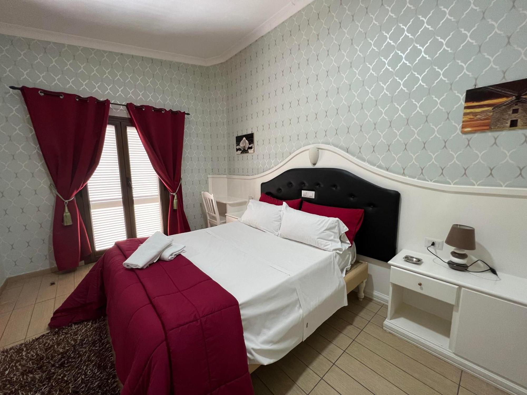 Tiffany Hotel Varcaturo