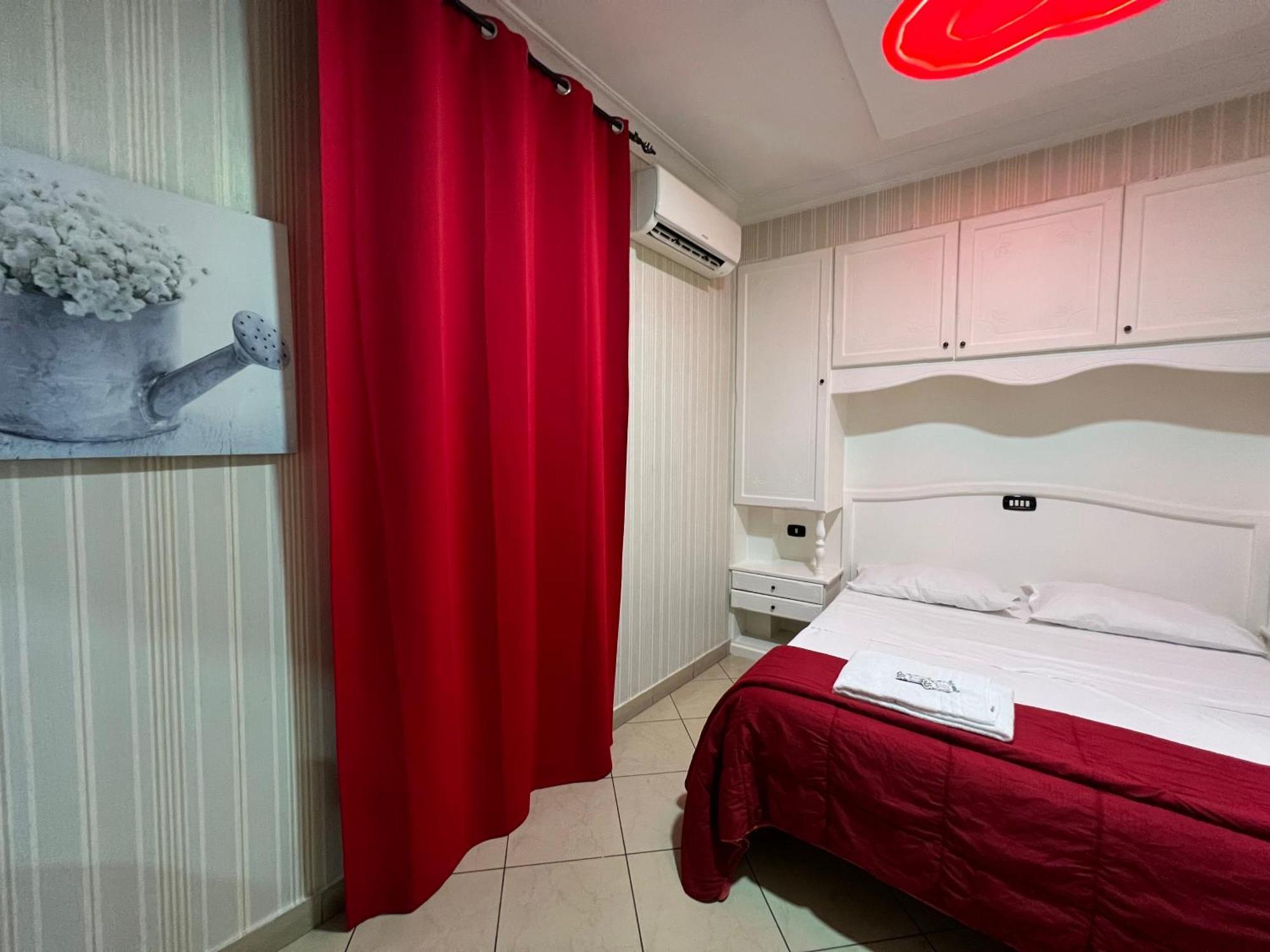 Hotel Tiffany Varcaturo